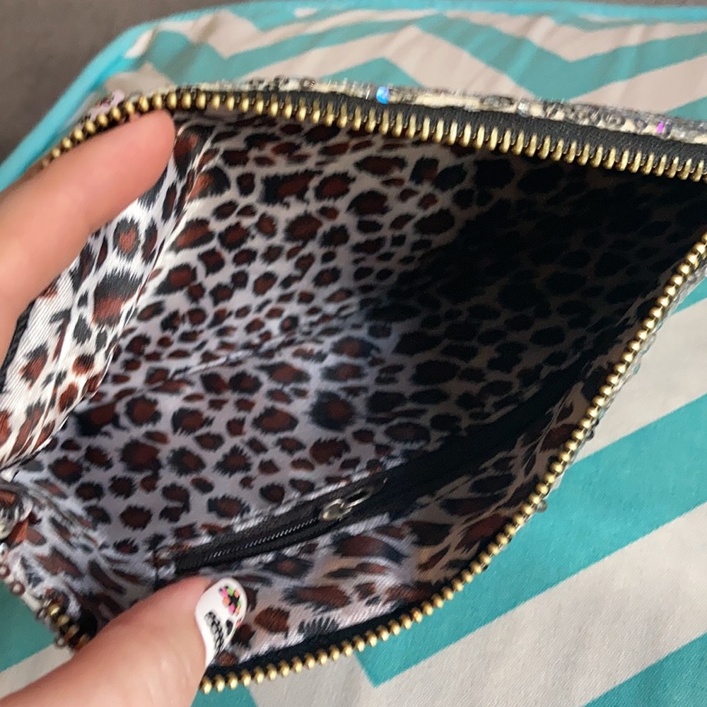 Sequin Zippered Clutch NWOT - Picture 5 of 5